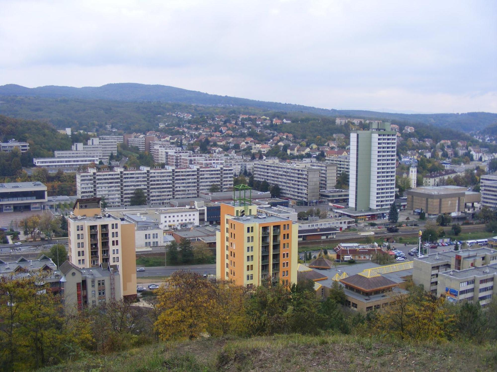 Central Apartman Salgótarján Kültér fotó